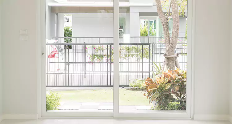Balcony Screen Door Repair in Antioch, CA