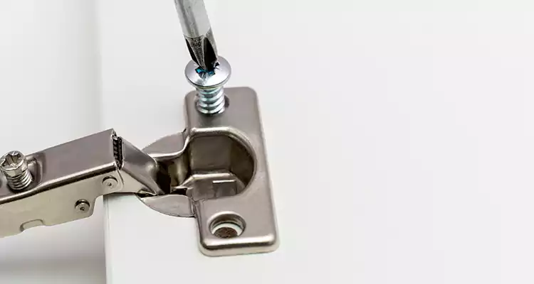 Screen Door Hinge Repair in Antioch, CA